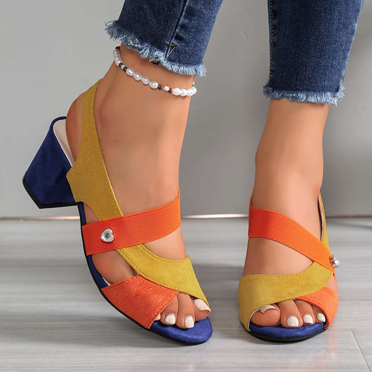 Bella Cross-Strap Sandalen - detail