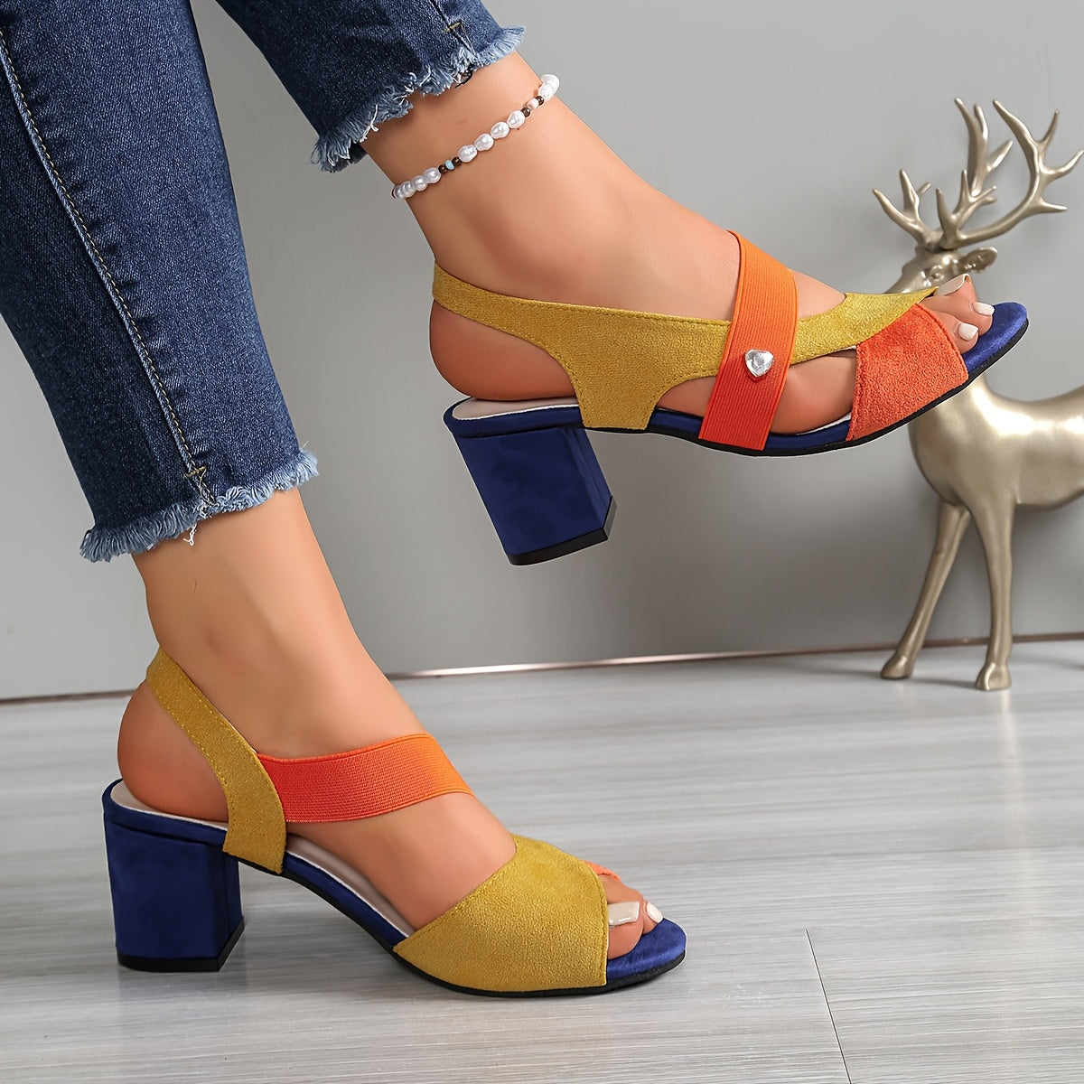 Bella Cross-Strap Sandalen - detail